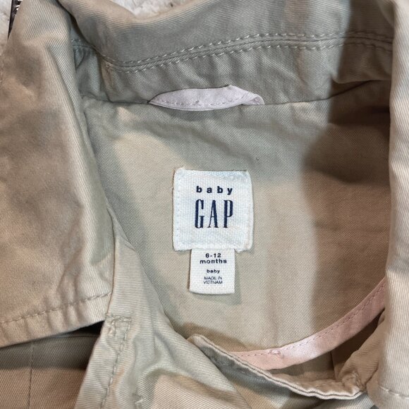 Baby Gap Baby Girls Tan Pleated‎ Pea Trench Coat Size 6-12 mos - Picture 4 of 8